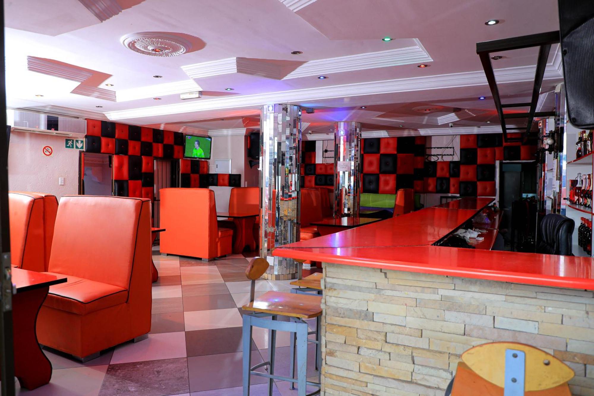 Yeoville Hotel Йоханесбург Екстериор снимка