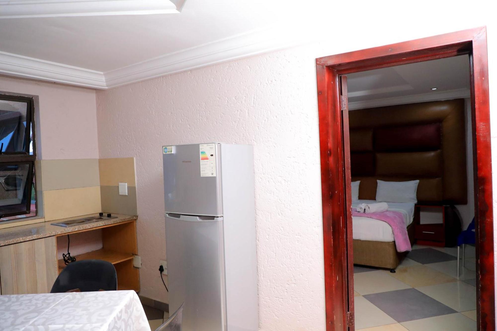 Yeoville Hotel Йоханесбург Екстериор снимка